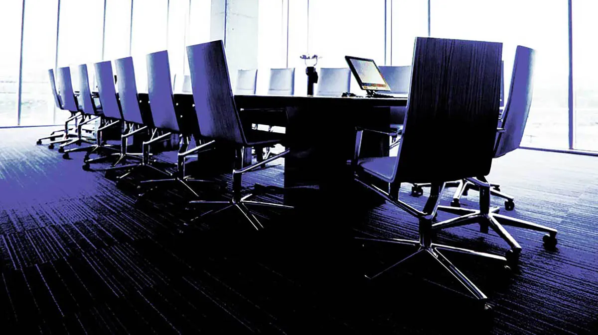 How would you set microphones for a teleconference? This is real sound engineering in practice.