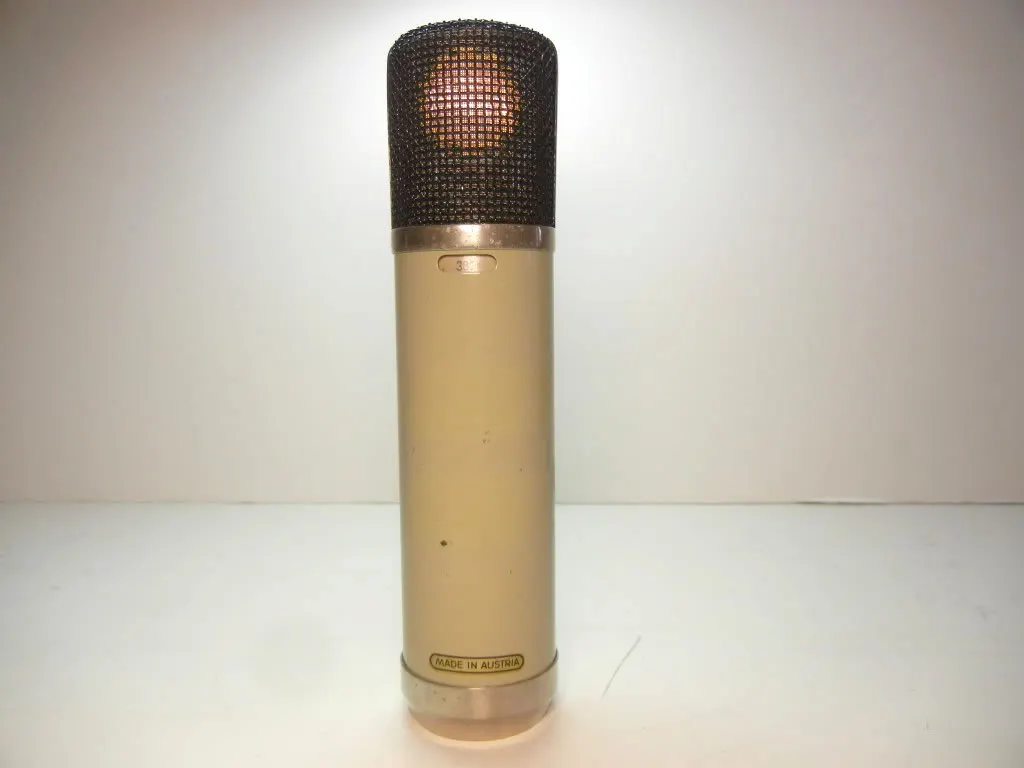 Telefunken ELA M 251 E vintage vacuum tube microphone