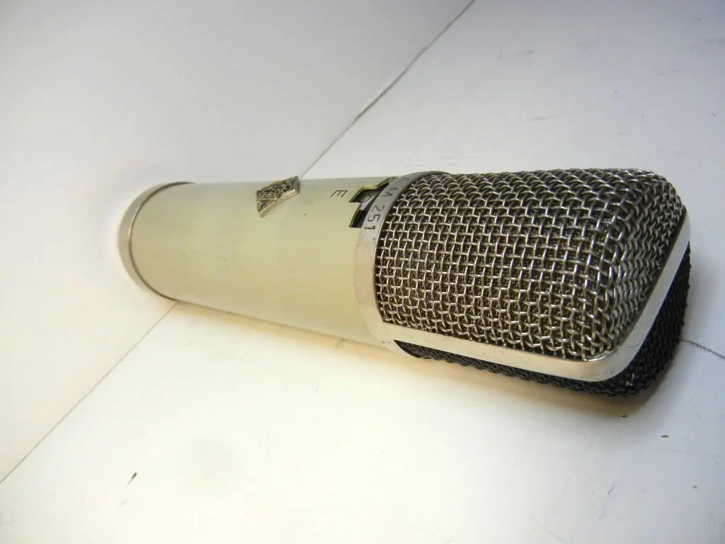 Telefunken ELA M 251 E vintage vacuum tube microphone